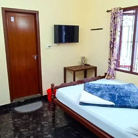 Swarna Tourist Home Munnar Exterior photo
