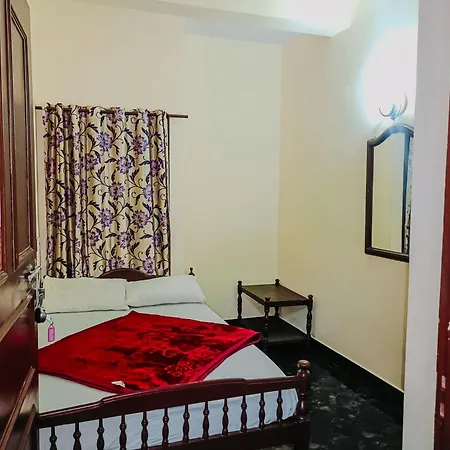 Swarna Tourist Home Munnar Exterior photo
