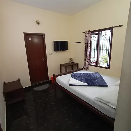 Swarna Tourist Home Munnar Exterior photo