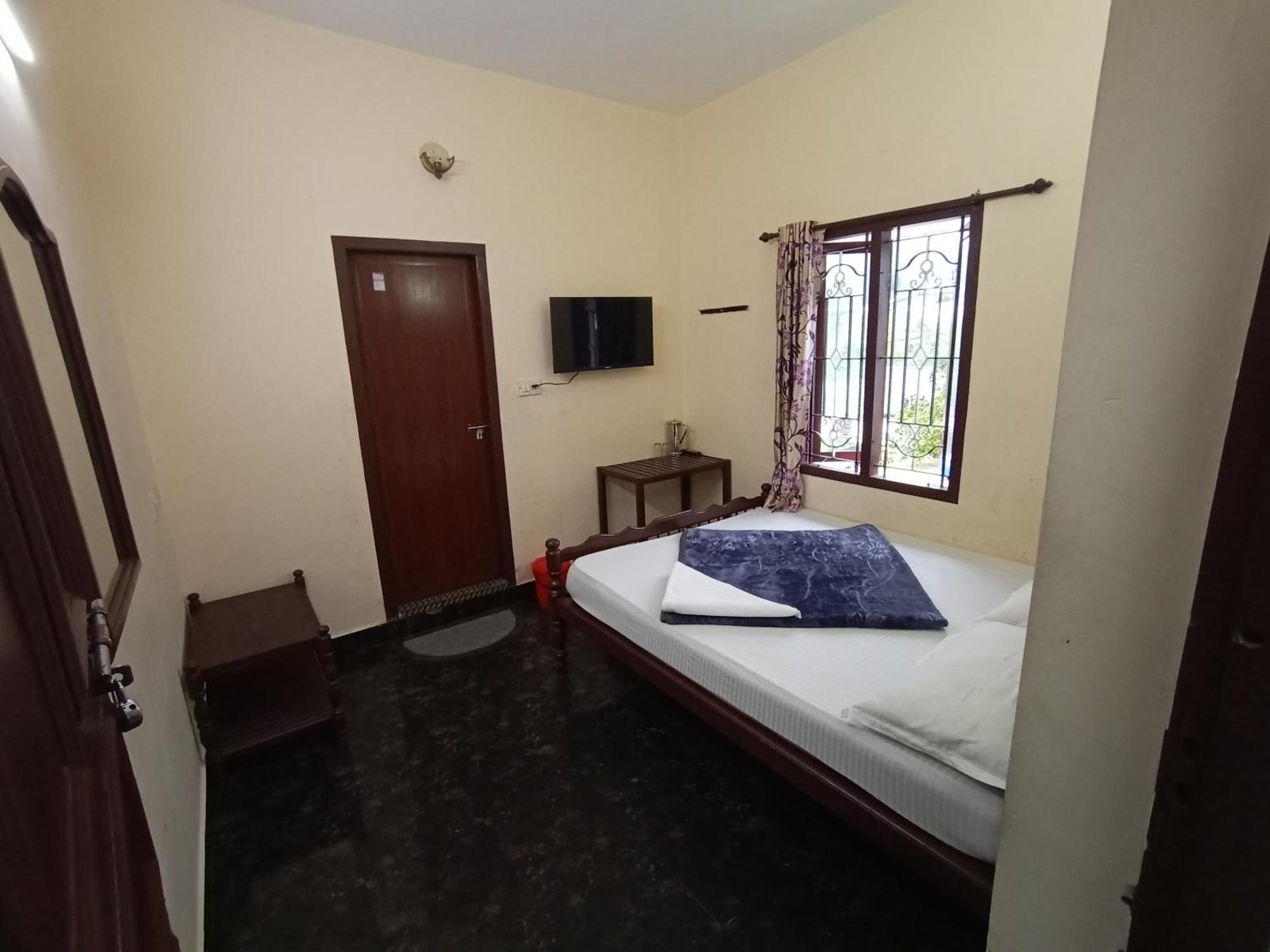 Swarna Tourist Homestay