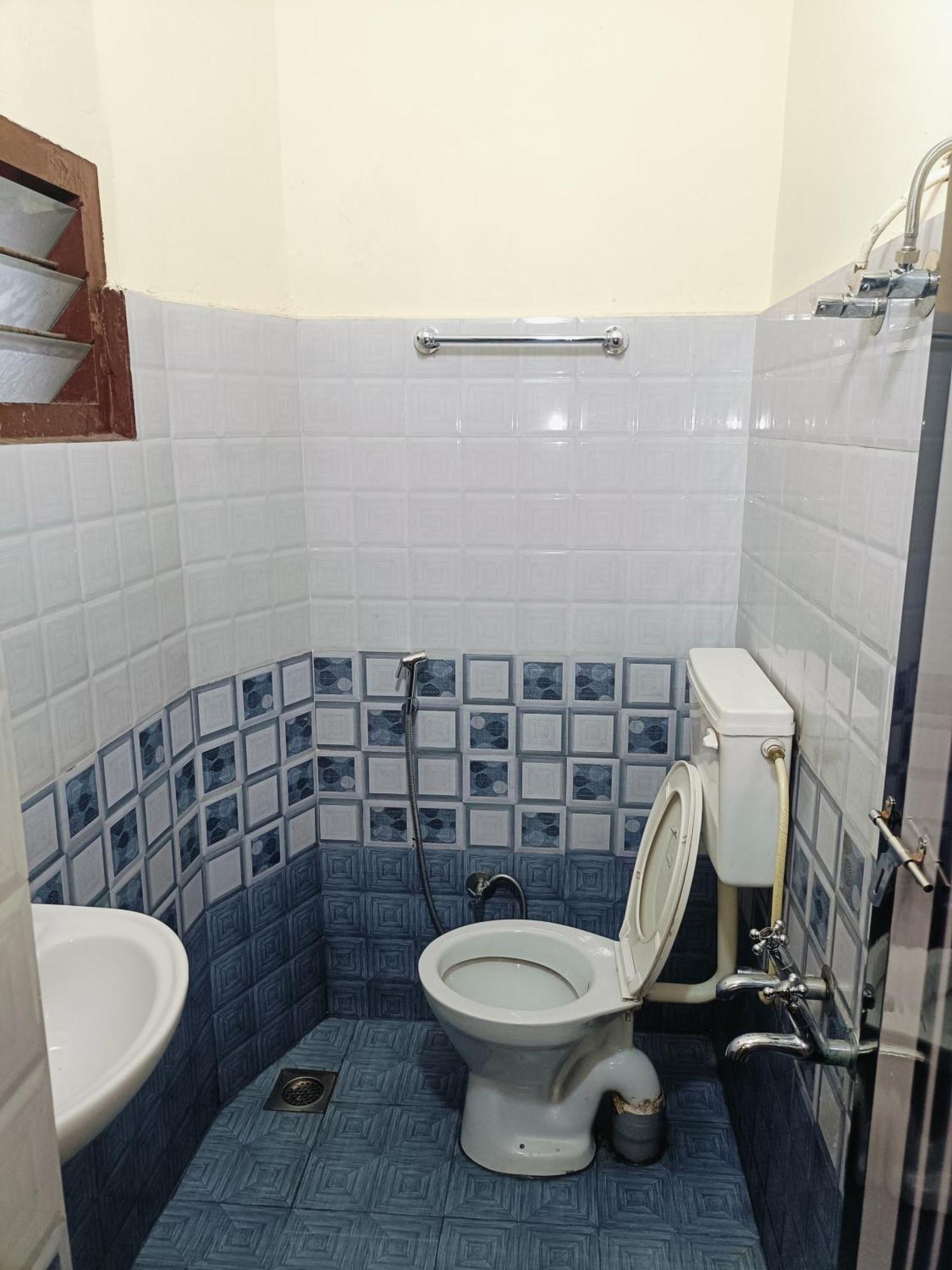 Swarna Tourist Homestay