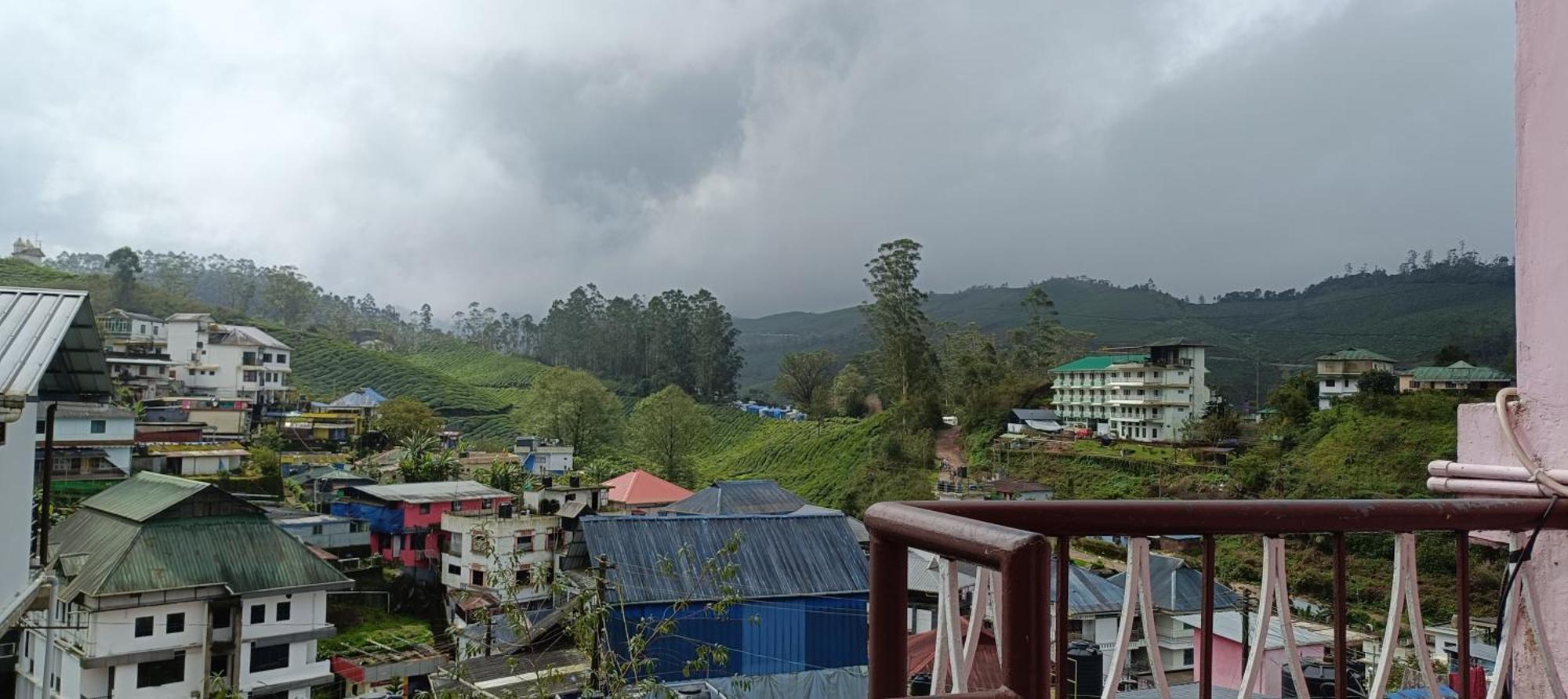Swarna Tourist Homestay *